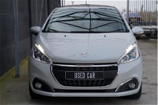 Peugeot 208 - 1.2 PureTech Roland Garros