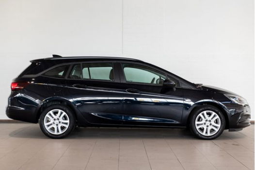 Opel Astra Sports Tourer - 1.0 Turbo Online Edition | Navigatie | Airco | Cruise Control | Parkeerse - 1