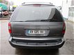 Chrysler Voyager - 2.8 CRDI SE , Aut. , Airco, 7 Pers - 1 - Thumbnail