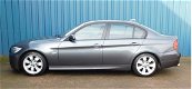 BMW 3-serie - 320i High Executive 