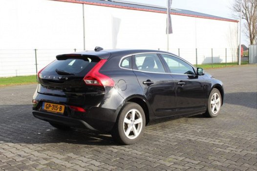 Volvo V40 - 2.0 D2 Momentum Business - 1