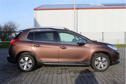 Peugeot 2008 - 1.6 e-HDi Blue Lease Executive - 1