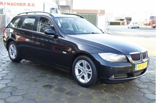 BMW 3-serie Touring - 318i Business Line - 1