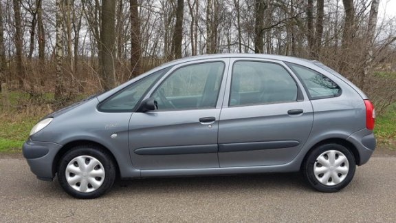 Citroën Xsara Picasso - 1.8i-16V Différence Apk 08-2020 - 1