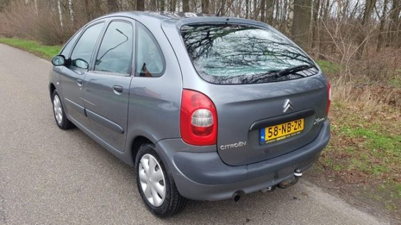 Citroën Xsara Picasso - 1.8i-16V Différence Apk 08-2020 - 1