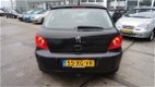 Peugeot 307 - 2.0-16V Premium 104000 km airco-pdc in nieuw staat - 1 - Thumbnail