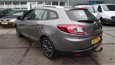 Renault Mégane Estate - 1.5 dCi Bose navigatie-leder-led-nieuwstaat dealer onderhouden