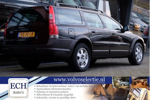 Volvo XC70 - 2.4T 200 pk Comfort Line, Airco, Navi, Cruise Control - 1