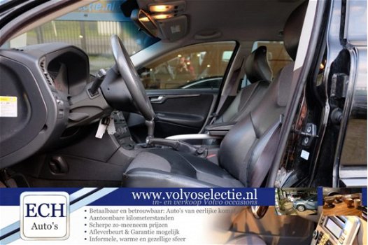 Volvo XC70 - 2.4T 200 pk Comfort Line, Airco, Navi, Cruise Control - 1