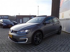 Volkswagen Golf - GTE 1.4 TSI Panoramadak Xenon/LED Parkeersensoren Trekhaak EX BTW