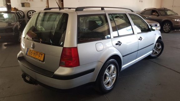 Volkswagen Golf Variant - 1.6/AUT/CLIMA/NAP/PDC/INRUIL MOG - 1