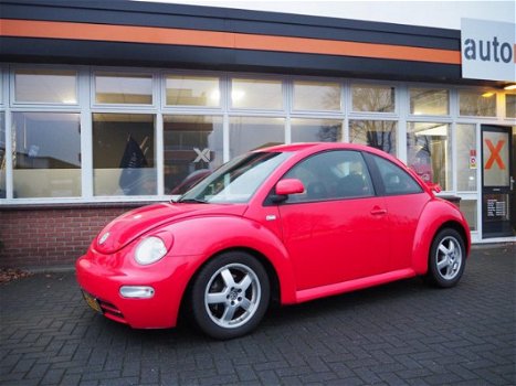 Volkswagen New Beetle - 2.0 Highline - 1