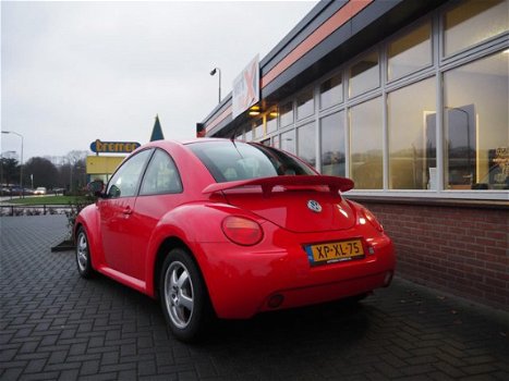 Volkswagen New Beetle - 2.0 Highline - 1