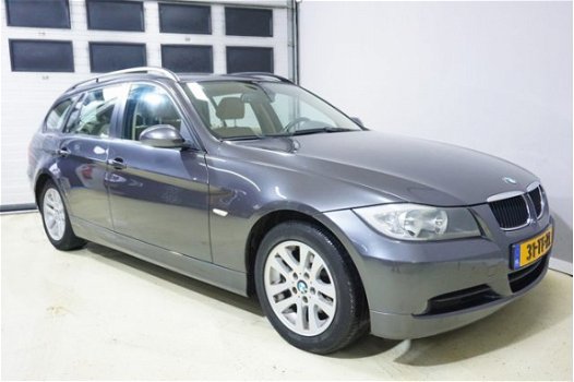 BMW 3-serie Touring - 320i High Executive - 1