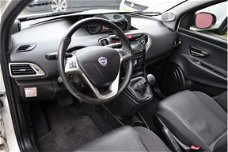 Lancia Y(psilon) - 0.9 TwinAir Platinum Aut. Clima/NAP/Cruise/Panoramadak