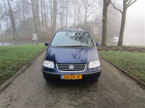 Volkswagen Sharan - 1.8 Turbo Sportline 7 persoons.clima.cruise control.trekhaak.cruise control - 1