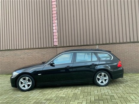 BMW 3-serie Touring - 325i Aut. Pano Leer 2008 189.000 APK NAP - 1