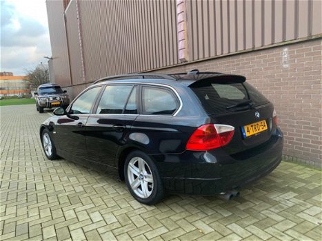 BMW 3-serie Touring - 325i Aut. Pano Leer 2008 189.000 APK NAP - 1