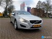 Volvo V60 - D3 Momentum - 1 - Thumbnail