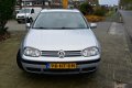 Volkswagen Golf - 1.8-5V Comfortline RIJDT PRAKTISCH NIEUW MET APK TOT 17-09-2020 - 1 - Thumbnail