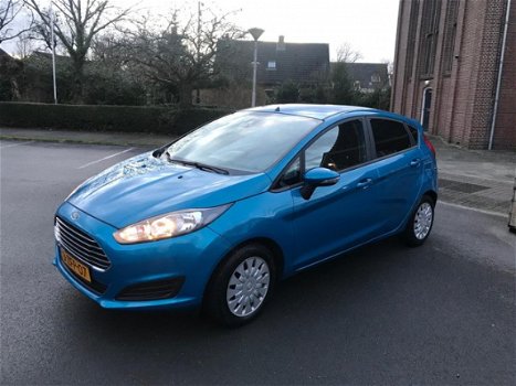 Ford Fiesta - 1.6 TDCi Lease Style NAVIGATIE / TREKHAAK - 1