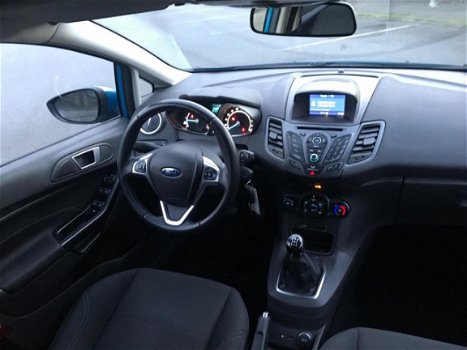 Ford Fiesta - 1.6 TDCi Lease Style NAVIGATIE / TREKHAAK - 1