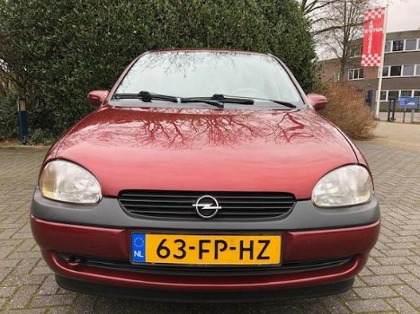 Opel Corsa - 1.2i-16V Onyx 5-deurs, stuurbekrachtiging - 1