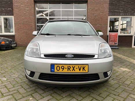 Ford Fiesta - 1.4-16V Futura 5-Deurs met Airco en trekhaak, 1ste eigenaar - 1