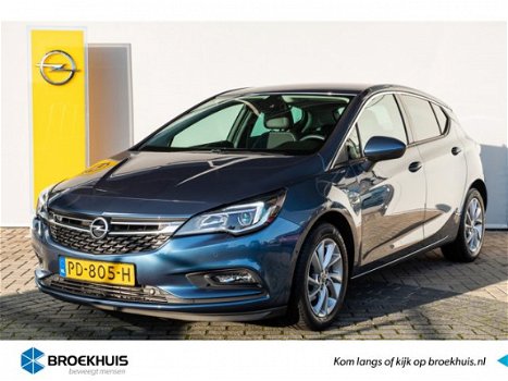 Opel Astra - 1.0 Innovation Navigatie / Camera / AGR comfortstoelen / Keyless / Climate Control - 1