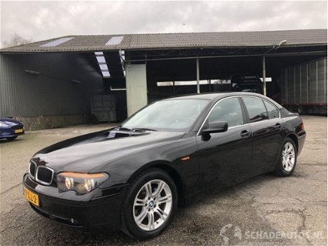 BMW 7-serie - 735i v8 272pk exe aut youngtimer - navi - dvd in hoofdsteunen - leer - m styling velge - 1