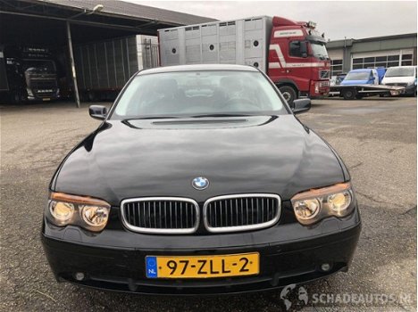 BMW 7-serie - 735i v8 272pk exe aut youngtimer - navi - dvd in hoofdsteunen - leer - m styling velge - 1