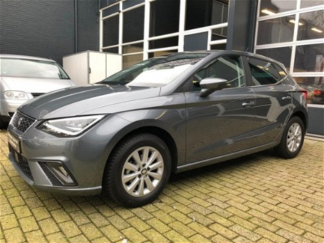 Seat Ibiza - 1.0 TSI Style matrix-led/navi/carplay/12dkm/nieuwstaat/fabrieksgarantie - 1