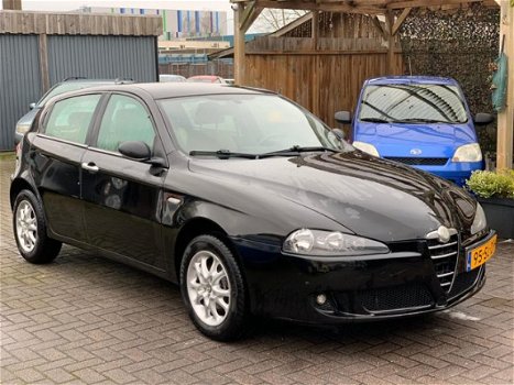 Alfa Romeo 147 - 1.6 T.Spark Progression Apk (19-07-2020) *INRUIL MOGELIJK - 1