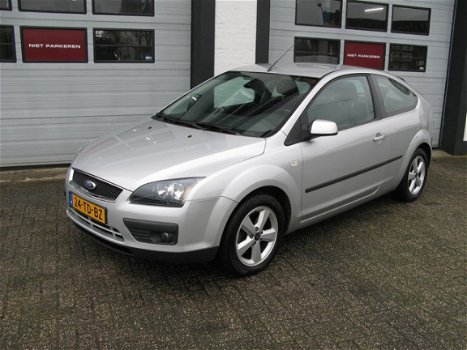 Ford Focus - 1.6 TI-VCT 3D Trend - 1