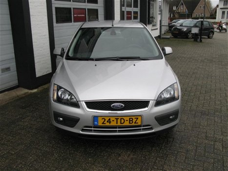 Ford Focus - 1.6 TI-VCT 3D Trend - 1