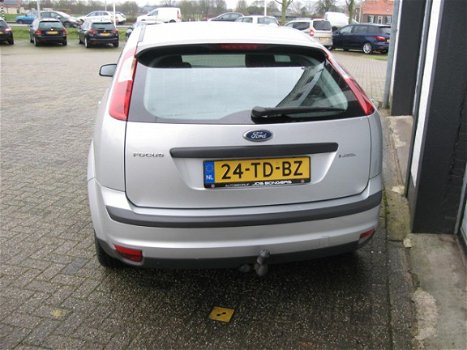 Ford Focus - 1.6 TI-VCT 3D Trend - 1