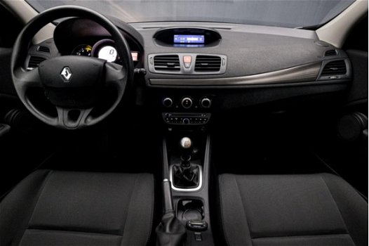 Renault Mégane Estate - 1.5 dCi Expression Sport (SPORTSTOELEN, TELEFOON, AIRCO, PARKEERSENSOR, ISOF - 1