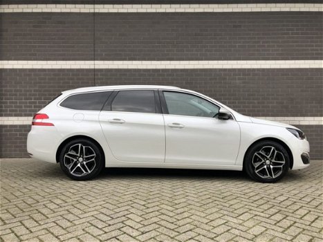 Peugeot 308 - 1.2 PureTech Allure PARKEERHULP VOOR EN ACHTER NAVIGATIESYSTEEM CLIMA AIRCO MIDDENARMS - 1