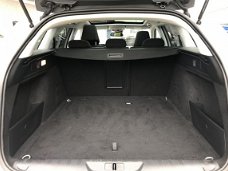 Peugeot 308 - 1.2 PureTech Allure PARKEERHULP VOOR EN ACHTER NAVIGATIESYSTEEM CLIMA AIRCO MIDDENARMS