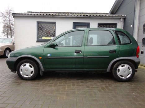 Opel Corsa - 1.4i-16V Strada 5-DRS / APK 14-01-2021 - 1