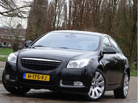 Opel Insignia - 2.8 T V6 259PK+ / Executive 4x4 - 1