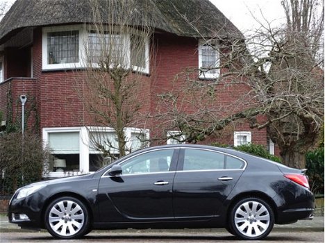 Opel Insignia - 2.8 T V6 259PK+ / Executive 4x4 - 1