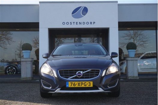 Volvo V60 - 1.6/150pk T3 Momentum|2012|Leder|Navi|18