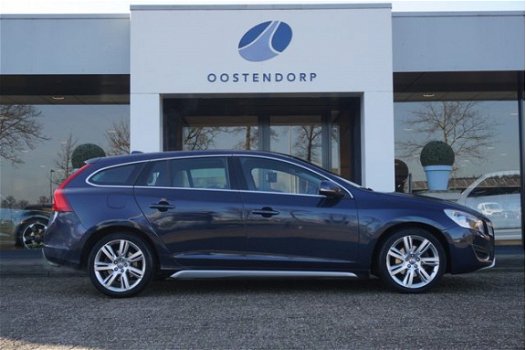 Volvo V60 - 1.6/150pk T3 Momentum|2012|Leder|Navi|18