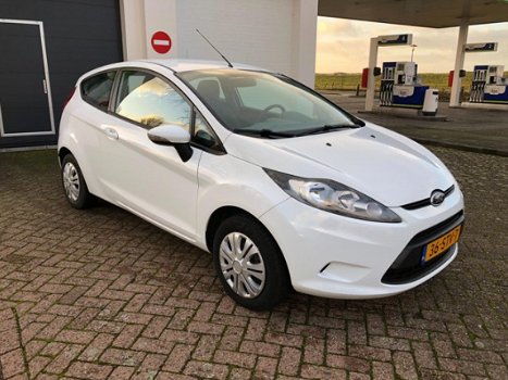 Ford Fiesta - 1.25 Limited Dealer onderhouden/Airco/elek-ramen/Nap/Apk/CV/CD/Zomer/winterbanden - 1