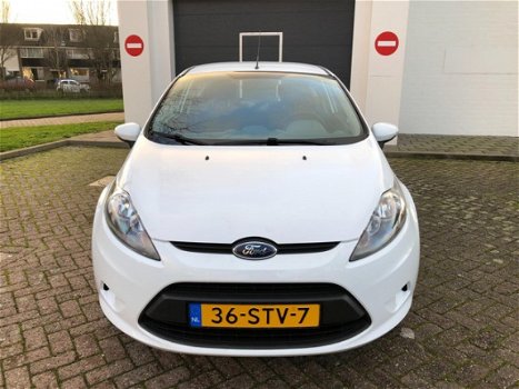 Ford Fiesta - 1.25 Limited Dealer onderhouden/Airco/elek-ramen/Nap/Apk/CV/CD/Zomer/winterbanden - 1