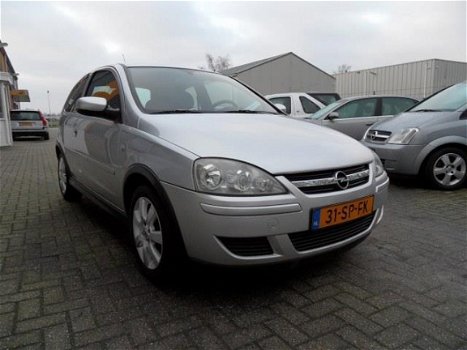 Opel Corsa - 1.2-16V Silverline Airco NETTE AUTO - 1