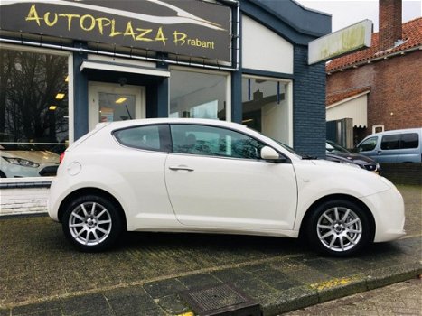 Alfa Romeo MiTo - 1.4 TURBO 155 PK / AIRCO/ USB/ NIEUWE APK/ ELEKTR.PAKKET/ CV - 1