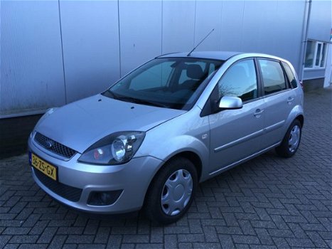 Ford Fiesta - 1.4-16V Futura XL 5DRS Airco Apk Elek Pakket - 1