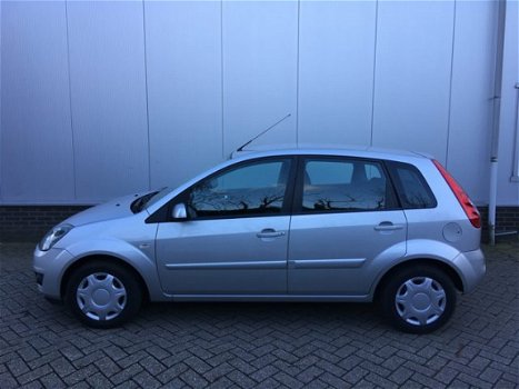 Ford Fiesta - 1.4-16V Futura XL 5DRS Airco Apk Elek Pakket - 1